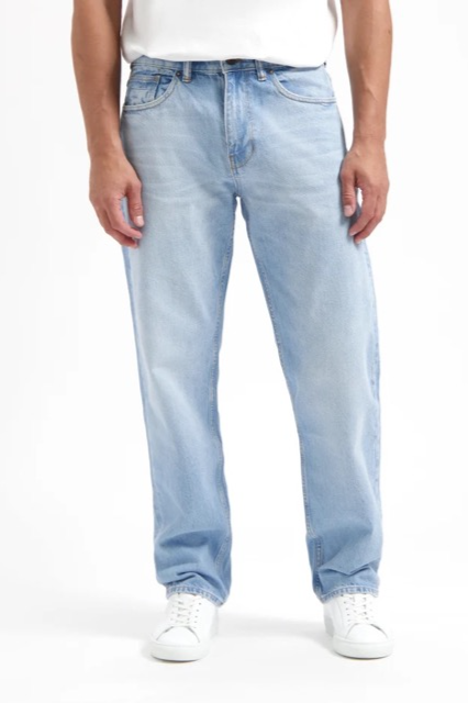 Kuyichi Herren vegan Lose Jeans Larry Hellblau